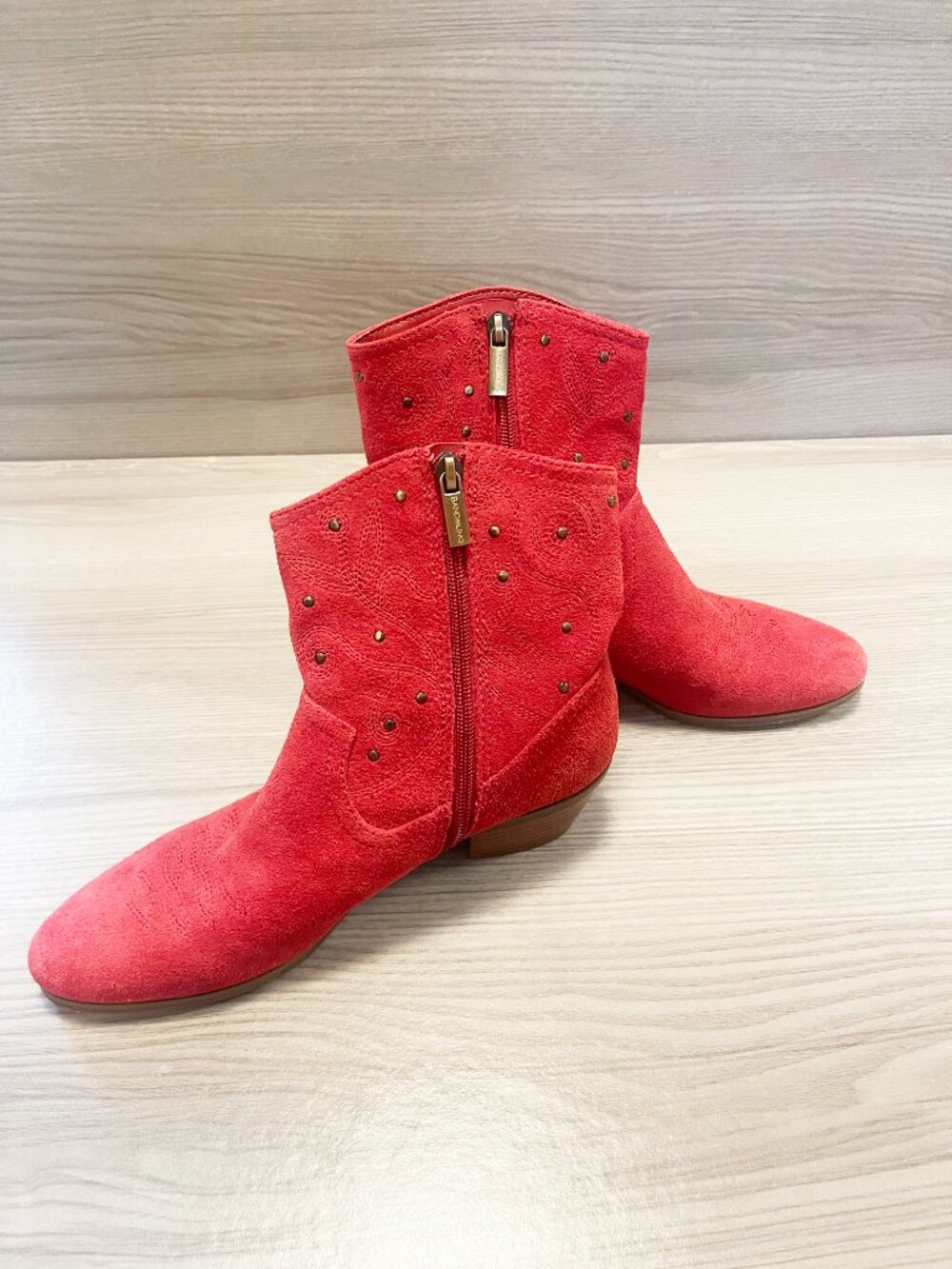 Bandolino Xerissa Red Suede Studded Western Ankle Boots Size 7M - Picture 15 of 16